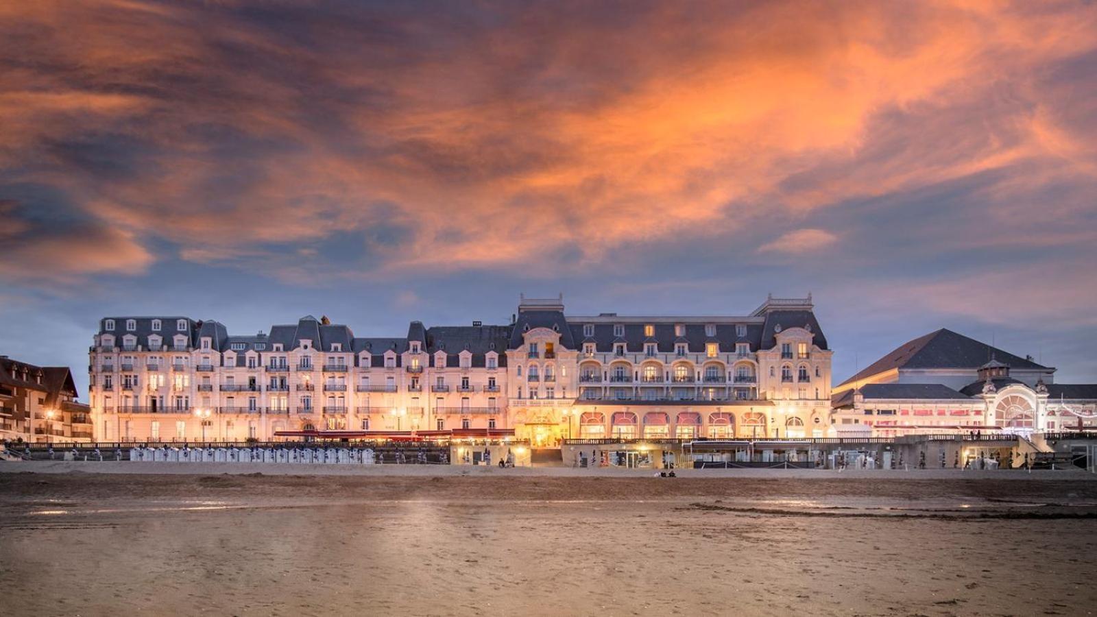 Le Cottage De La Plage - 2Ch, 2 Sdb - Terrasse - Deco De Charme - 500M Plage Cabourg Buitenkant foto